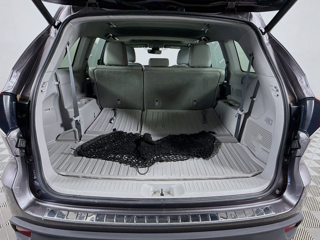 Thumbnail: 2019 Toyota Highlander - 26