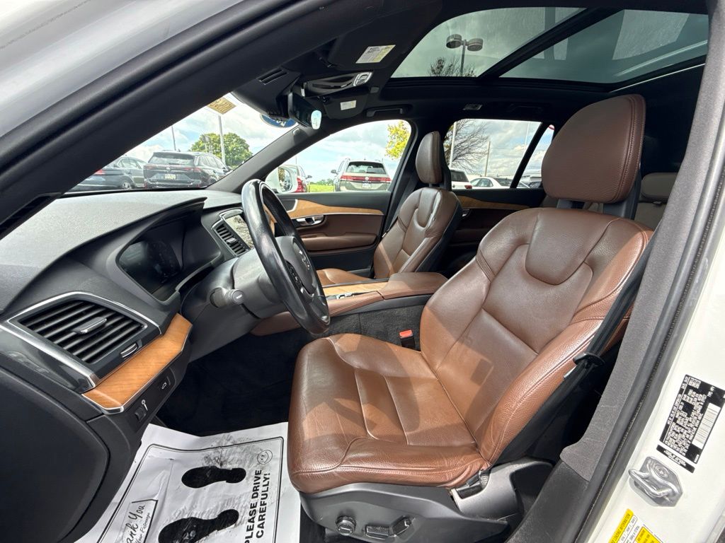 2021 Volvo XC90 T6 Momentum White at Subaru and VW of Moon Township