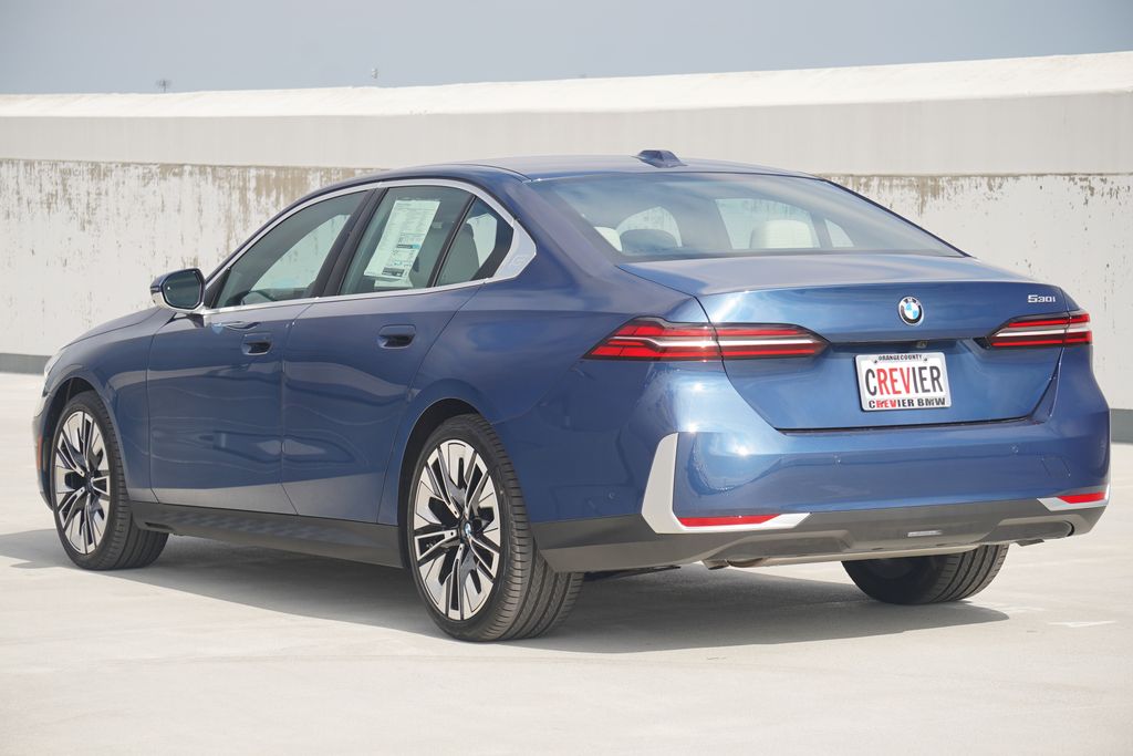 Thumbnail: 2025 BMW 5 Series - 7