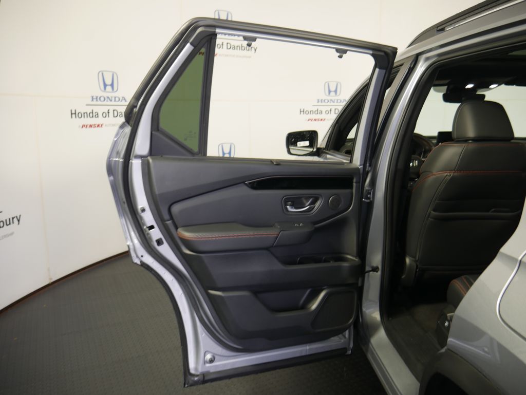 Thumbnail: 2025 Honda Pilot - 12