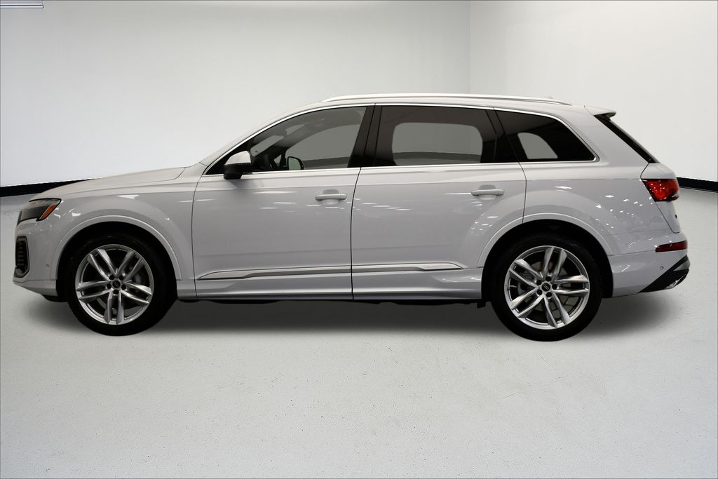 Thumbnail: 2025 Audi Q7 - 2