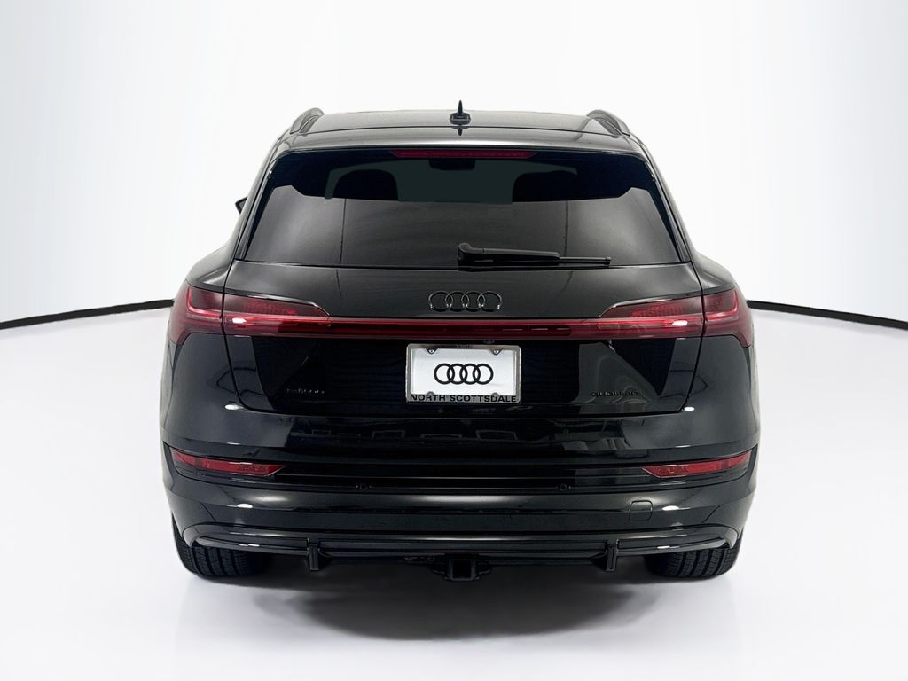 Thumbnail: 2023 Audi e-tron - 6