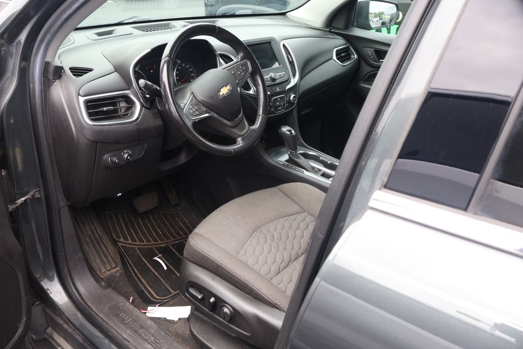 Thumbnail: 2018 Chevrolet Equinox - 9