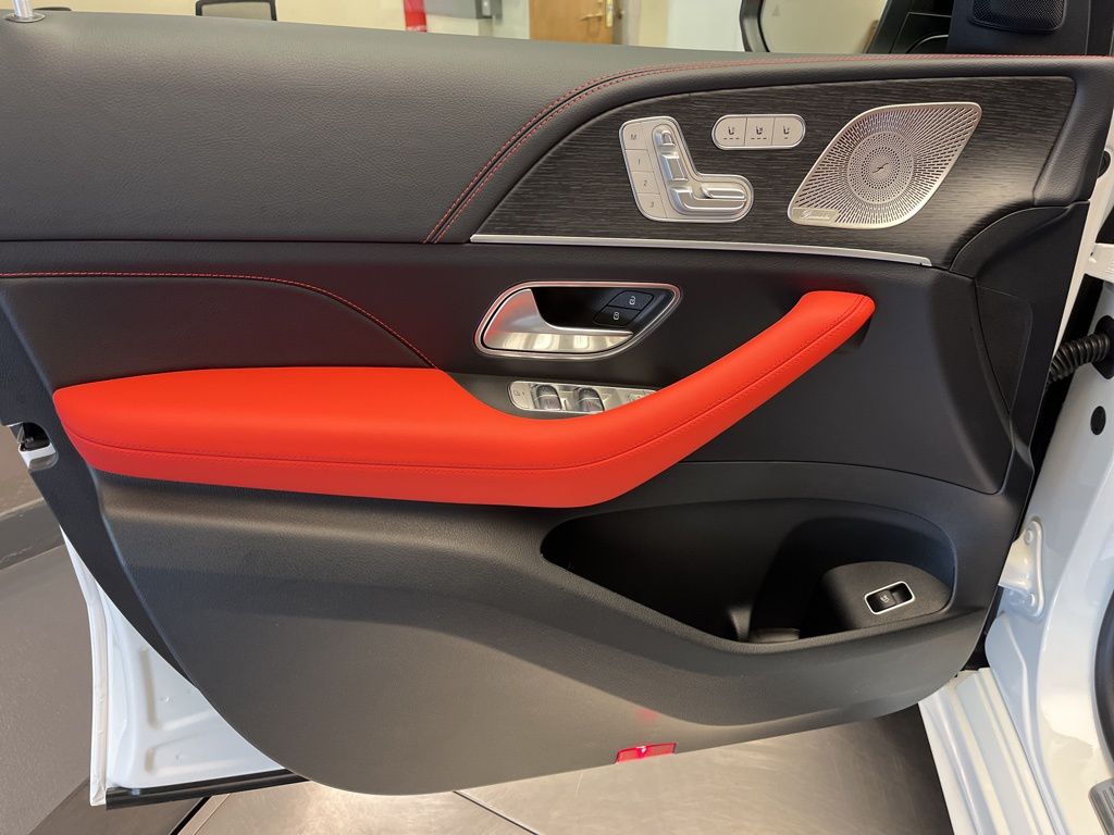 Thumbnail: 2026 Mercedes-Benz GLE - 11