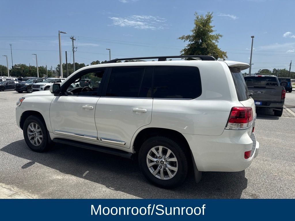 2018 Toyota Land Cruiser V8
