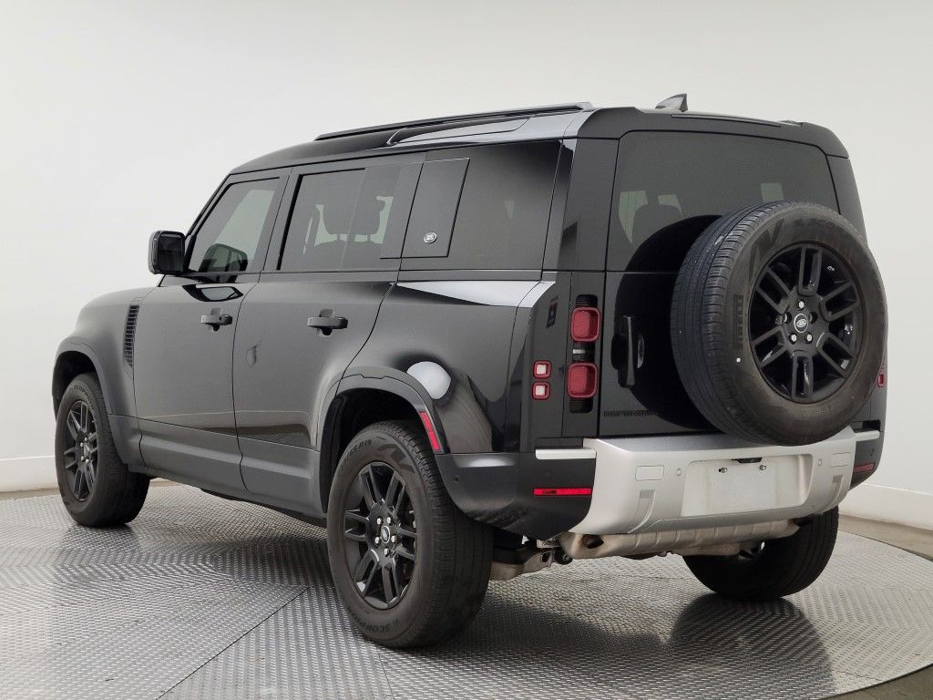 Thumbnail: 2021 Land Rover Defender - 4