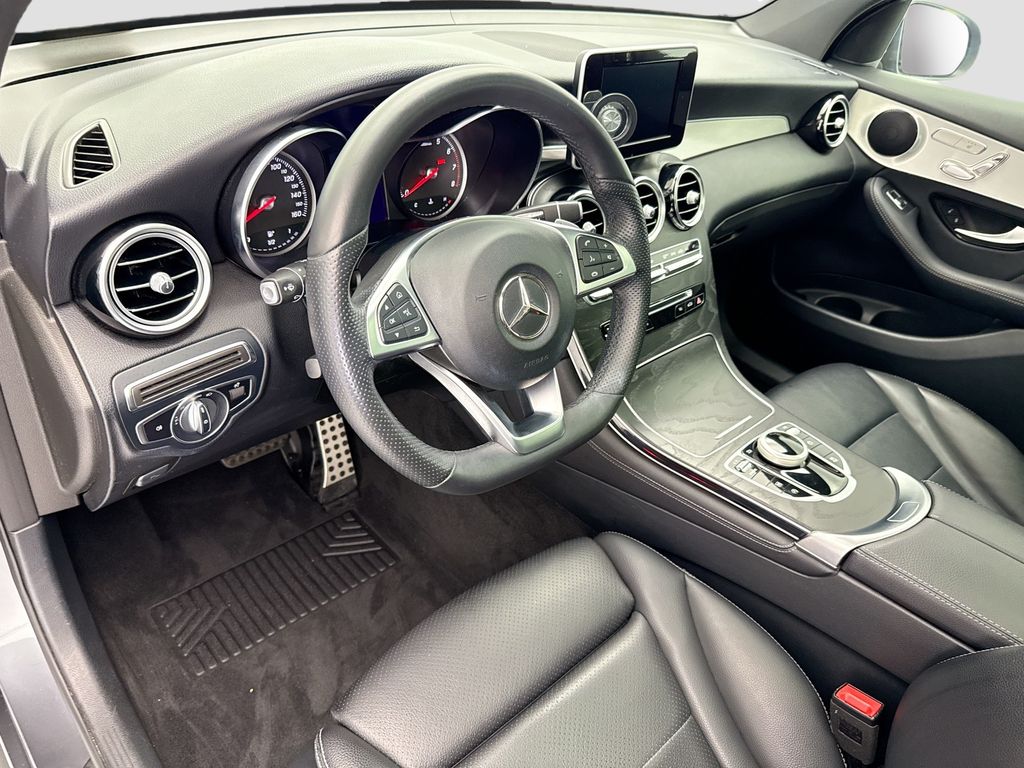 Thumbnail: 2019 Mercedes-Benz GLC - 9