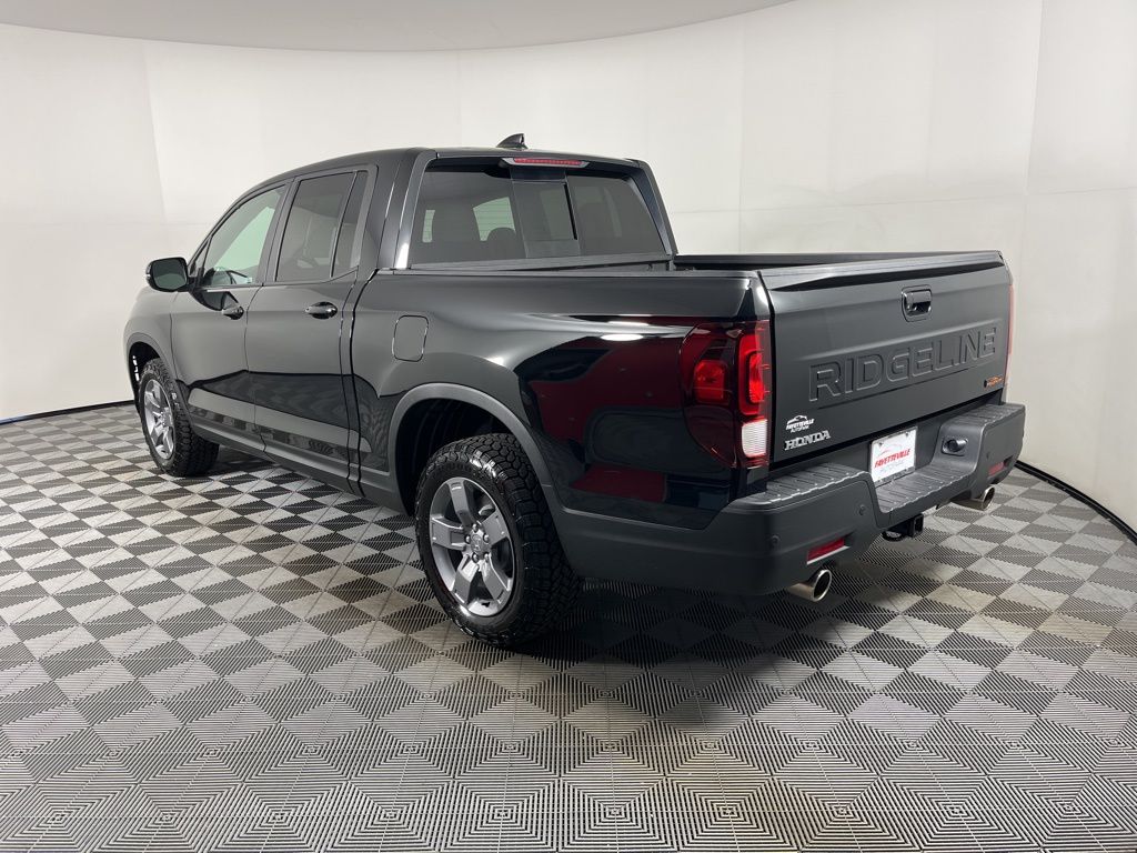 Thumbnail: 2025 Honda Ridgeline - 3