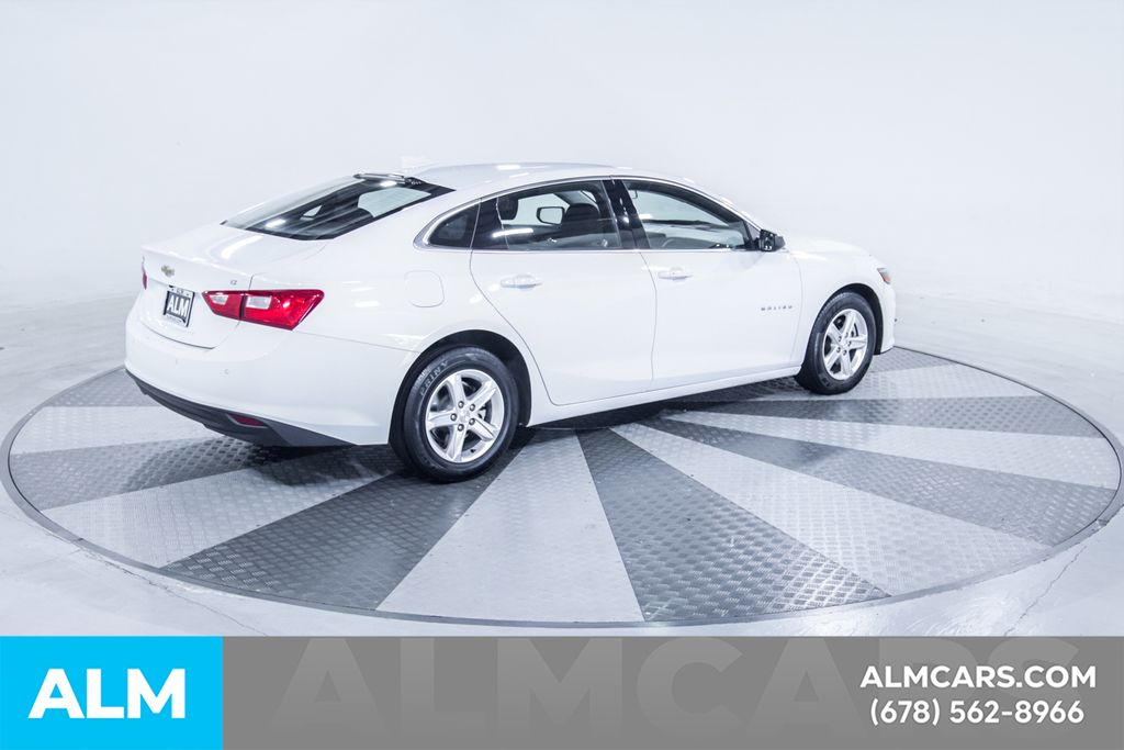 Used 2024 White Chevrolet LT image 10