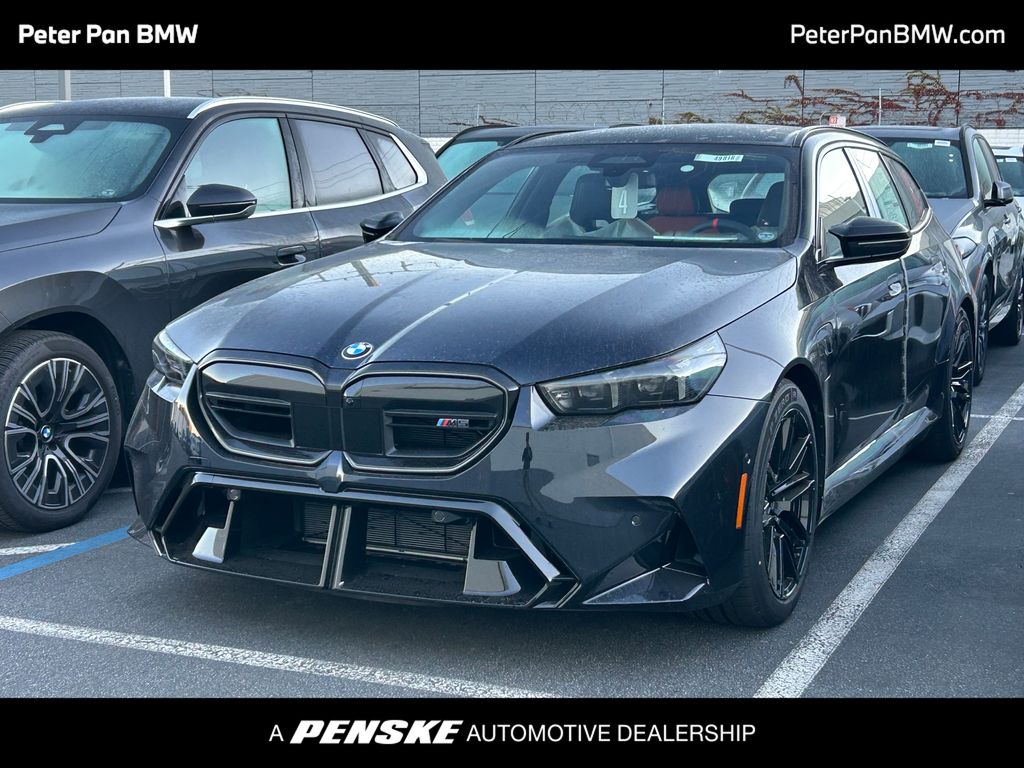 Thumbnail: 2026 BMW M5 - 1