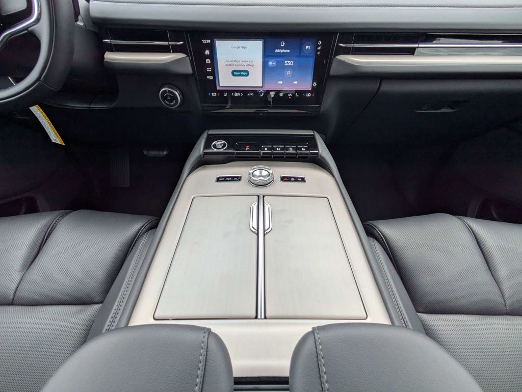 2027 Lincoln Navigator Premiere