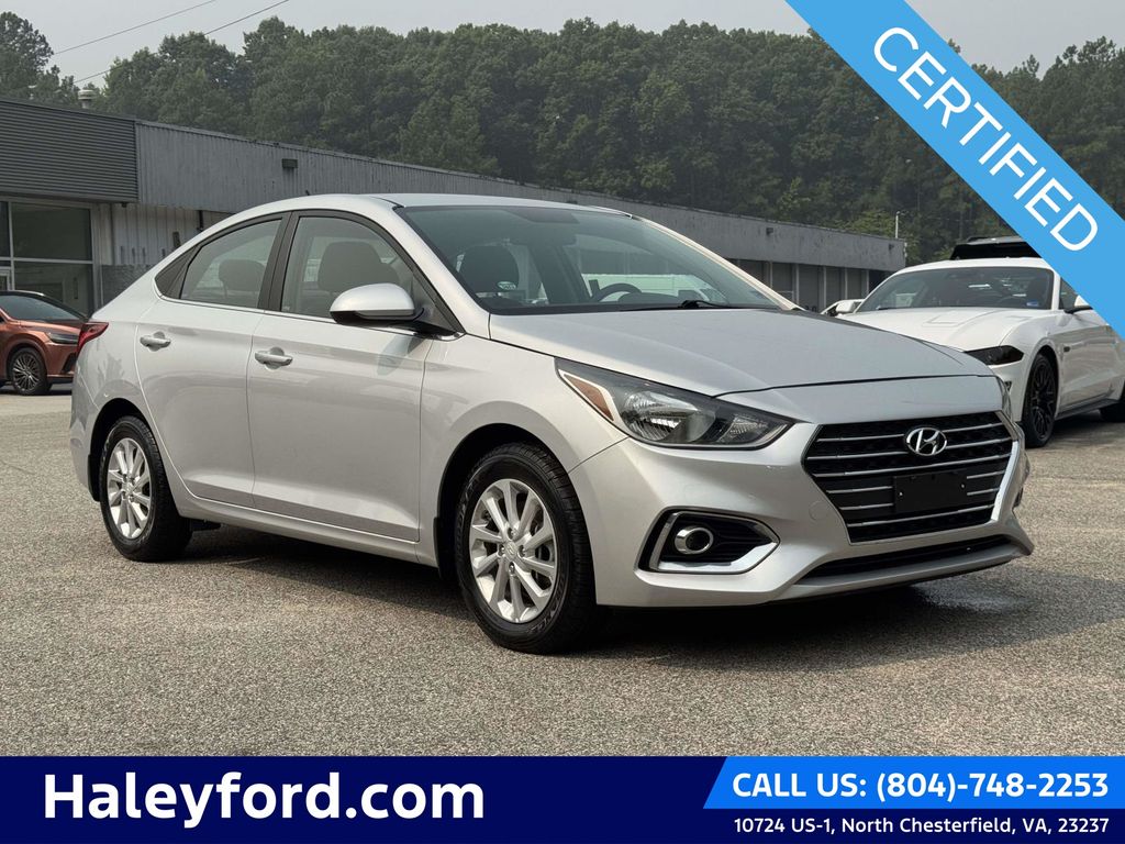 Olympus Silver Metallic 2022 Hyundai Accent Sedan Front-Wheel Drive Continuously Variable Transmission