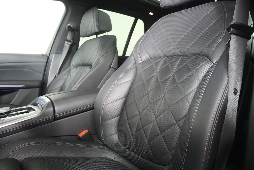 Thumbnail: 2024 BMW X5 - 10