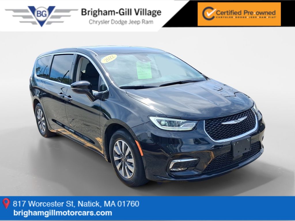 Brilliant Black Crystal Pearlcoat 2022 Chrysler Pacifica Hybrid Minivan Front-Wheel Drive Continuously Variable Transmission