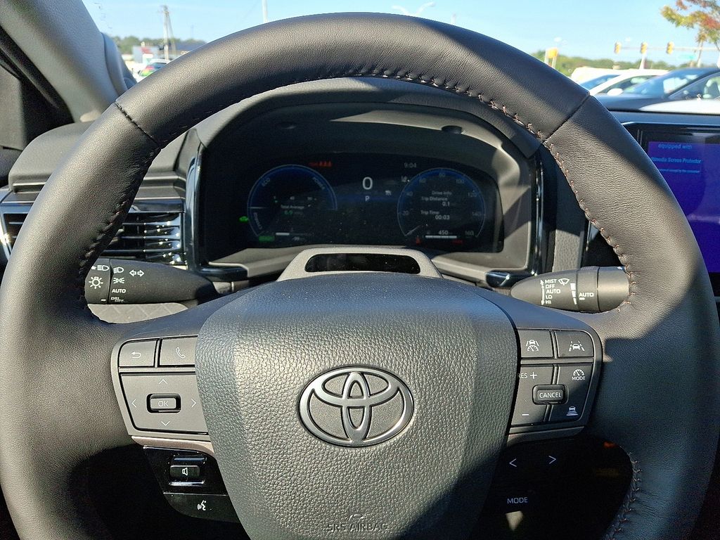 Thumbnail: 2025 Toyota Camry - 20