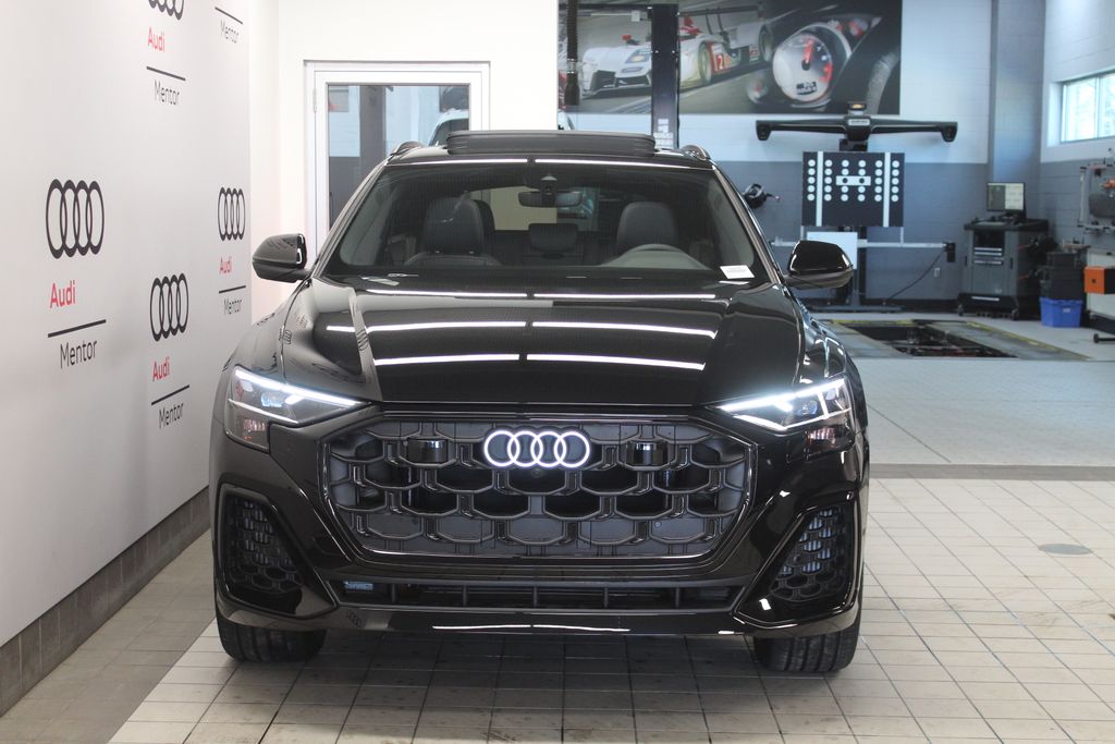 Thumbnail: 2026 Audi Q8 - 9