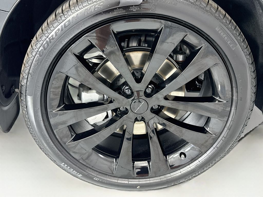 Thumbnail: 2026 Land Rover Range Rover Sport - 32
