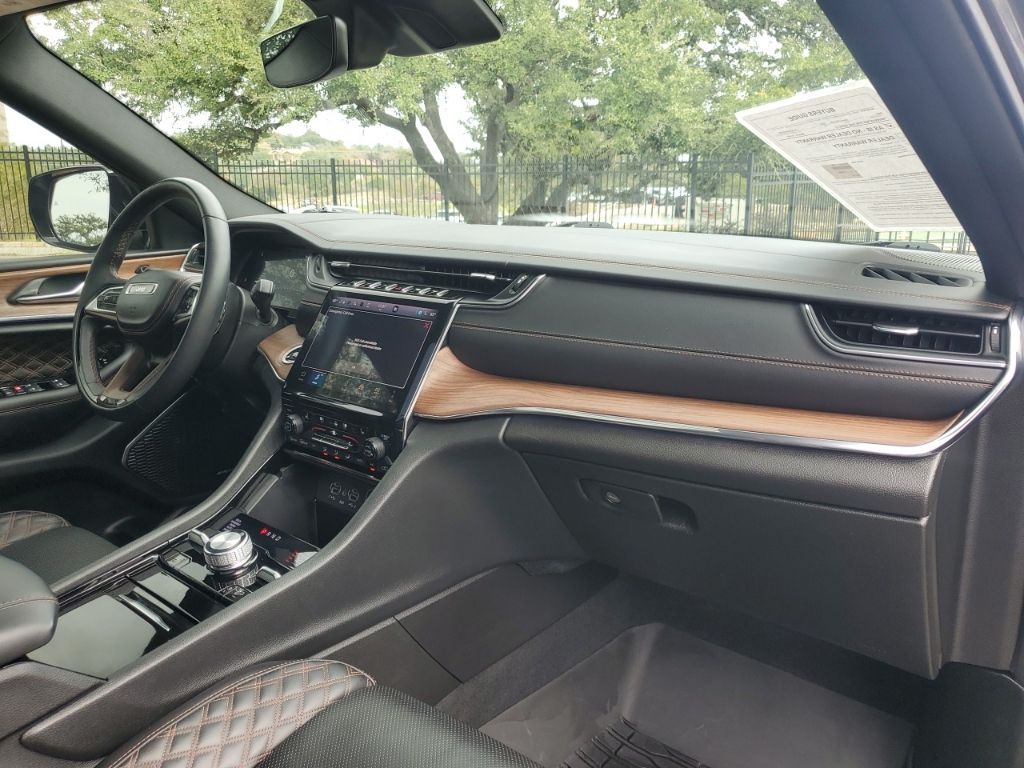 Used Car 2024 Jeep Grand Cherokee L  Summit For Sale Under $50,000 In Austin, Texas