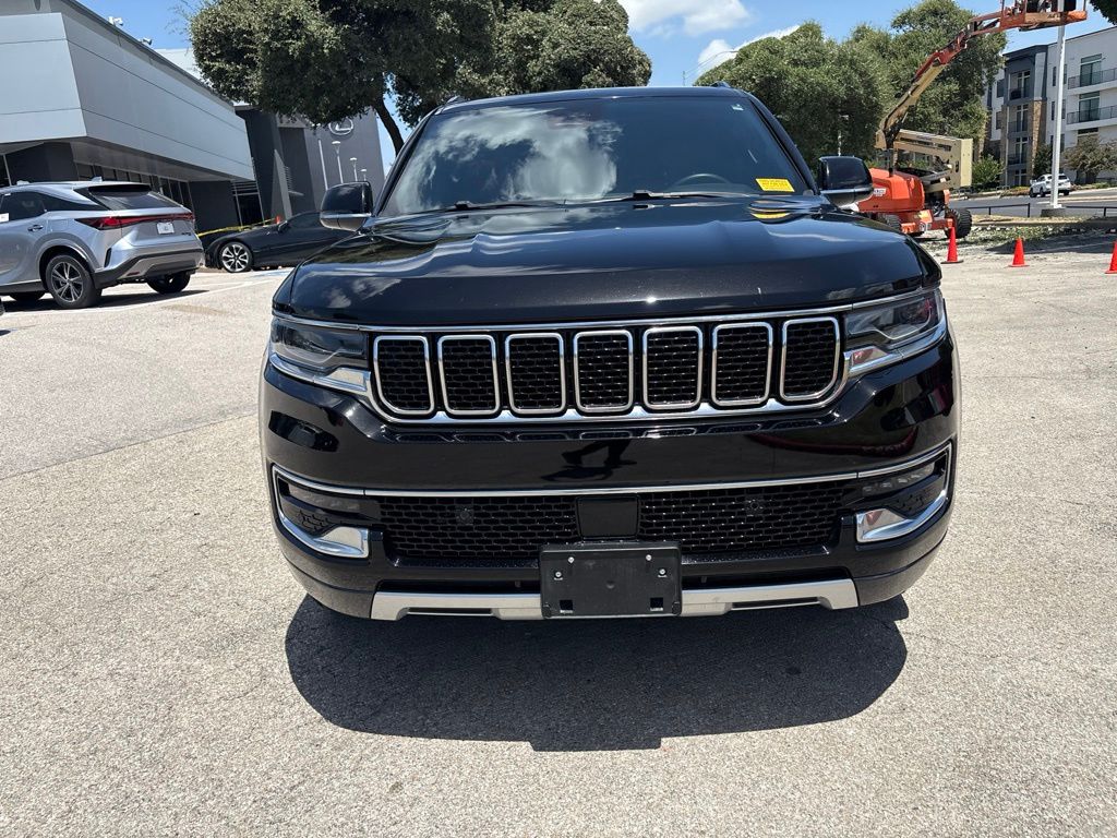 Thumbnail: 2022 Jeep Wagoneer - 8