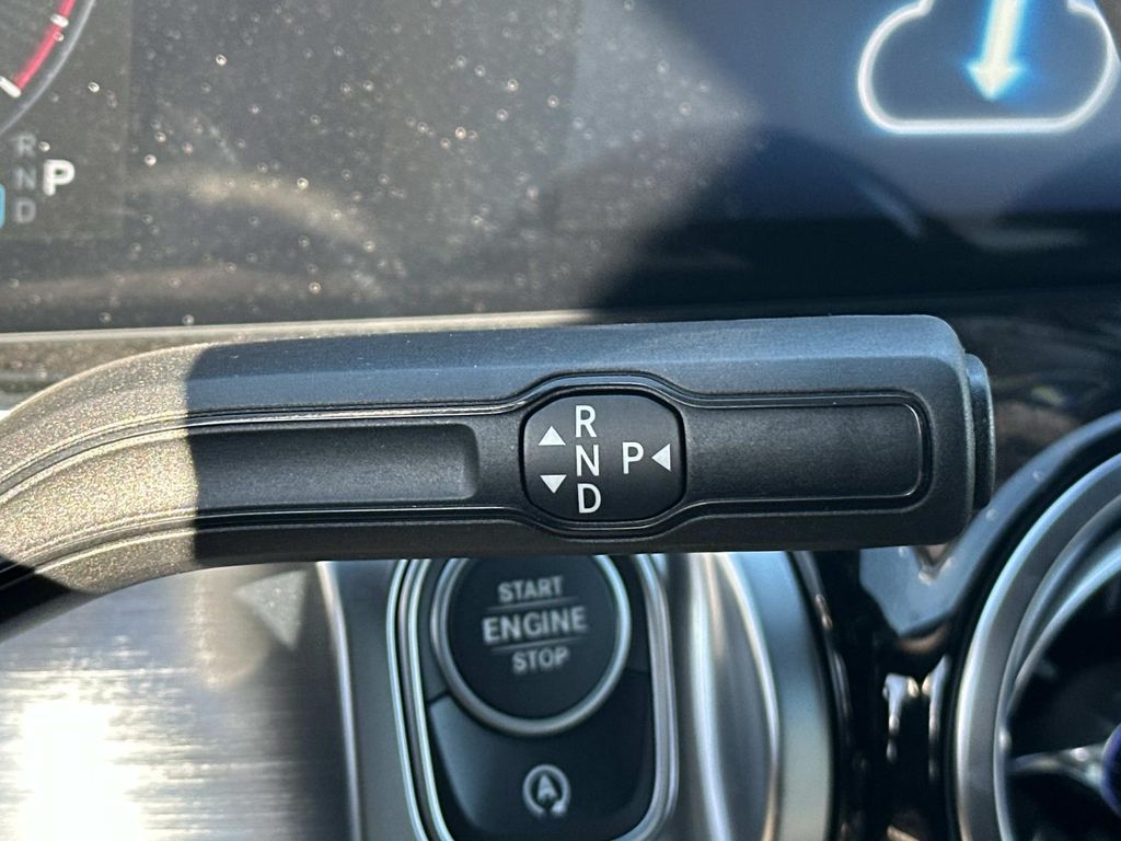 Thumbnail: 2025 Mercedes-Benz GLB - 24