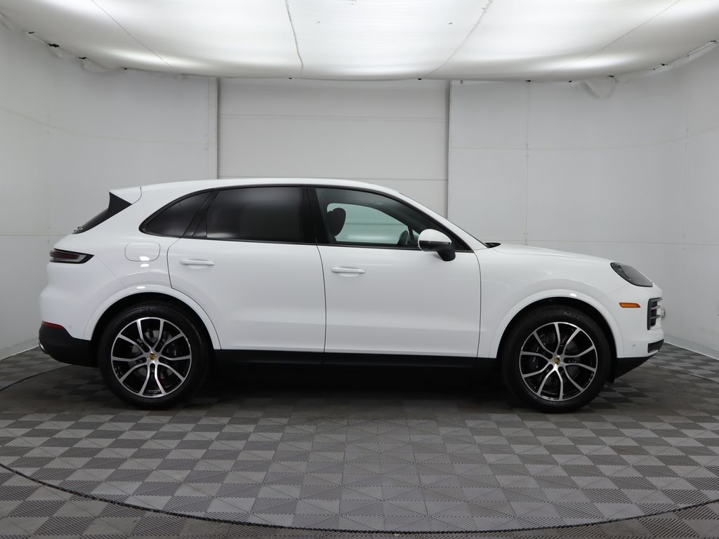 2024 Porsche Cayenne  4