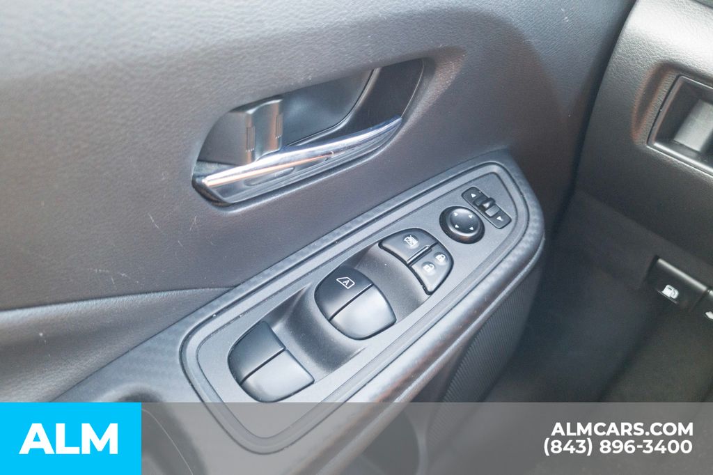 2023 Nissan Versa 1.6 SV photo 14