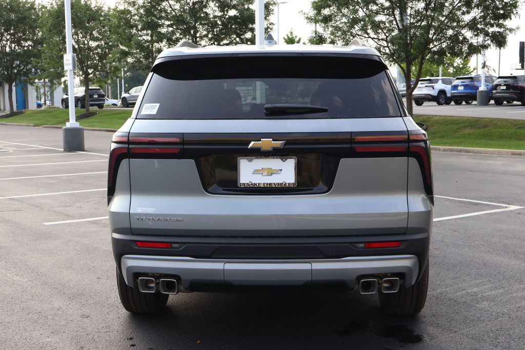 Thumbnail: 2027 Chevrolet Traverse - 6