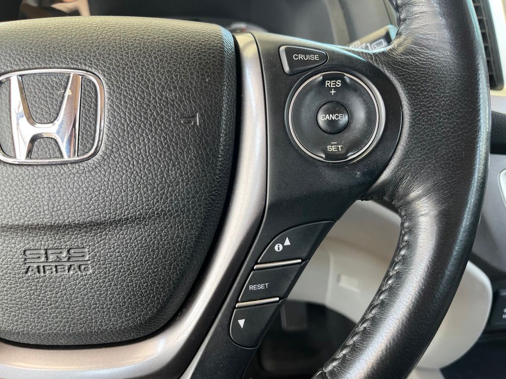 Thumbnail: 2016 Honda Pilot - 21