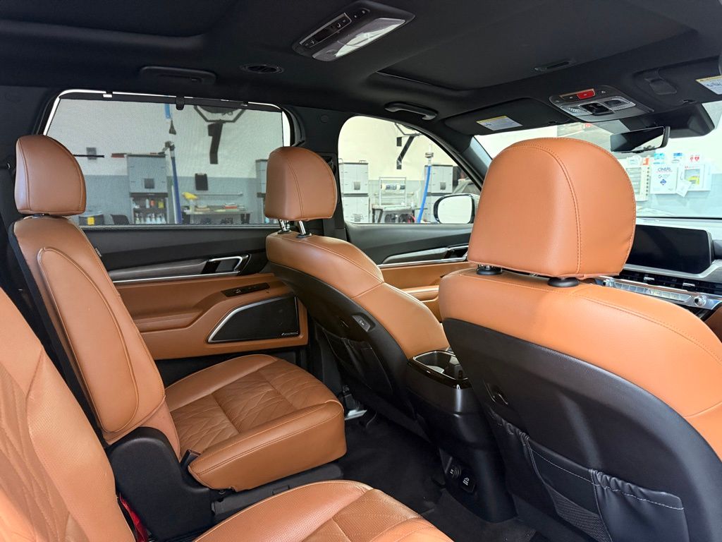 Thumbnail: 2023 Kia Telluride - 27