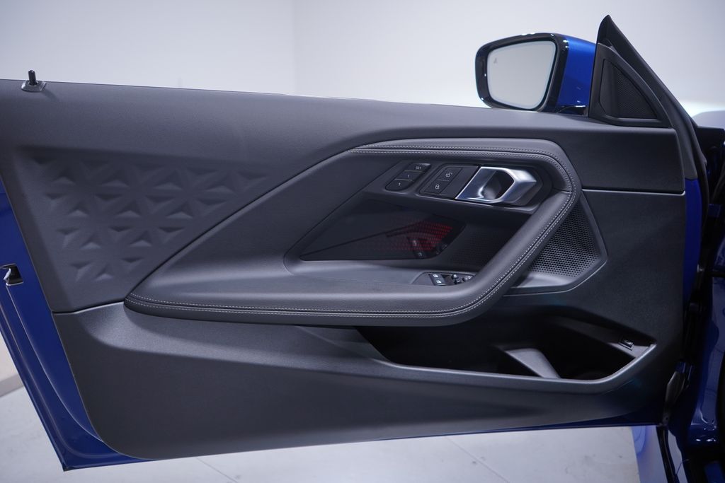 Thumbnail: 2025 BMW 2 Series - 10