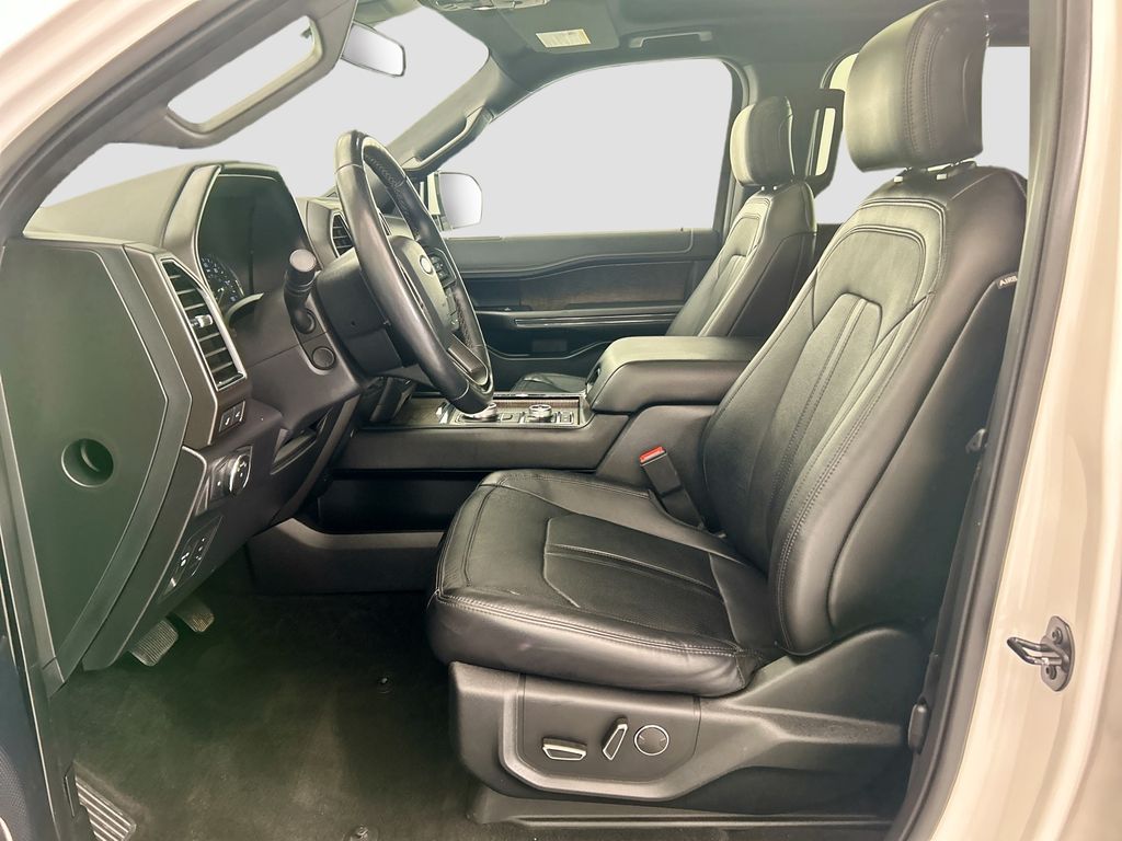 Thumbnail: 2019 Ford Expedition - 18