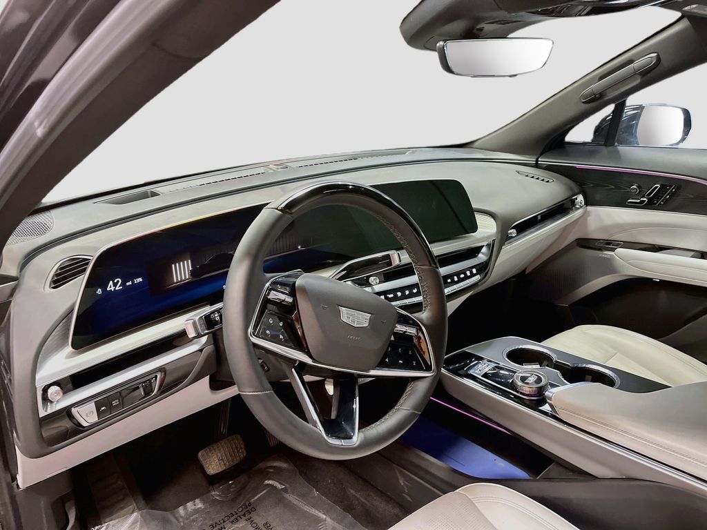 Used 2025 Stellar Black Metallic Cadillac Luxury image 9