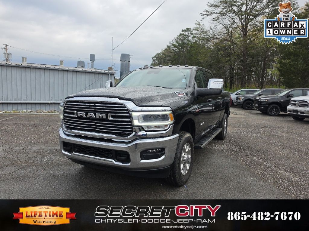 Diamond Black Crystal Pearlcoat 2024 RAM 2500 Laramie Crew Cab 4WD Pickup Truck Four-Wheel Drive 6-Speed Automatic
