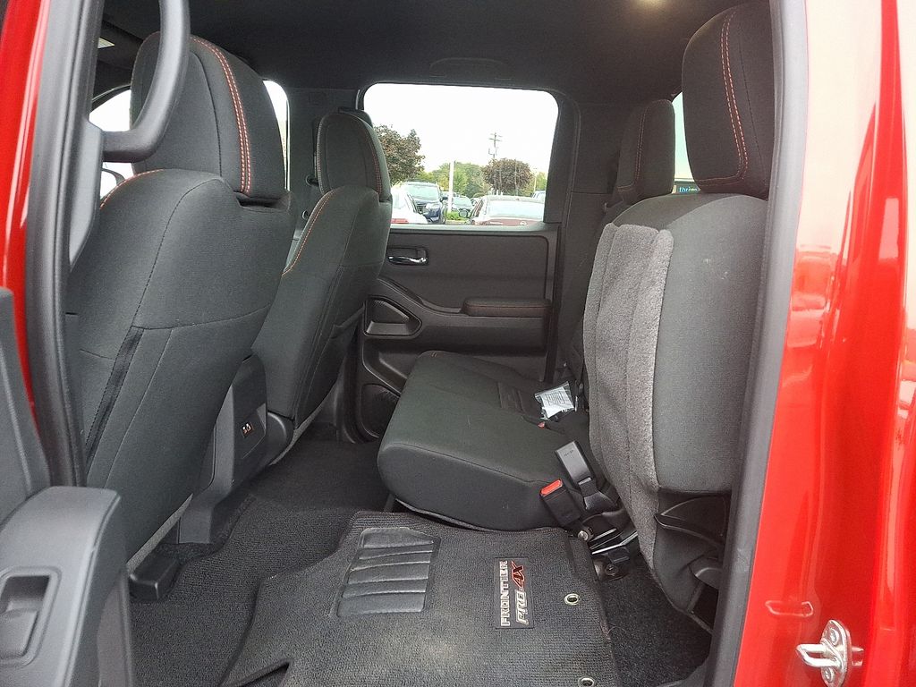 Thumbnail: 2024 Nissan Frontier - 10