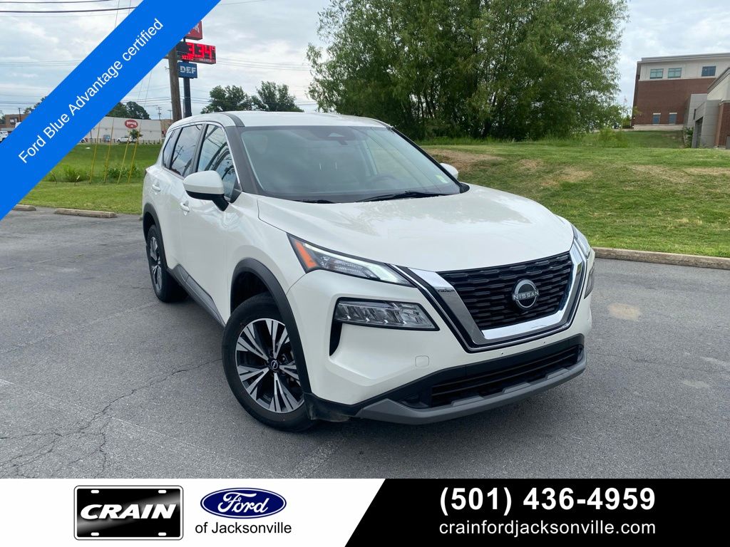 Pearl White Tricoat/Super Black 2023 Nissan Rogue SUV / Crossover All-Wheel Drive Continuously Variable Transmission