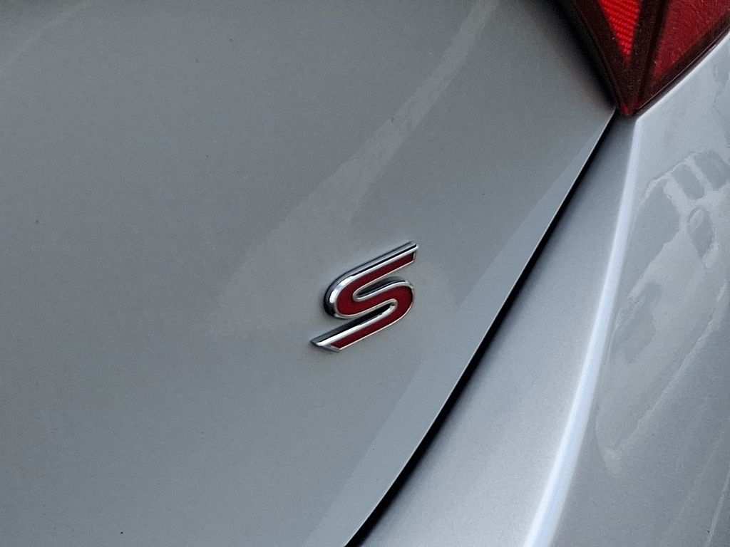 Thumbnail: 2016 Toyota Corolla - 31