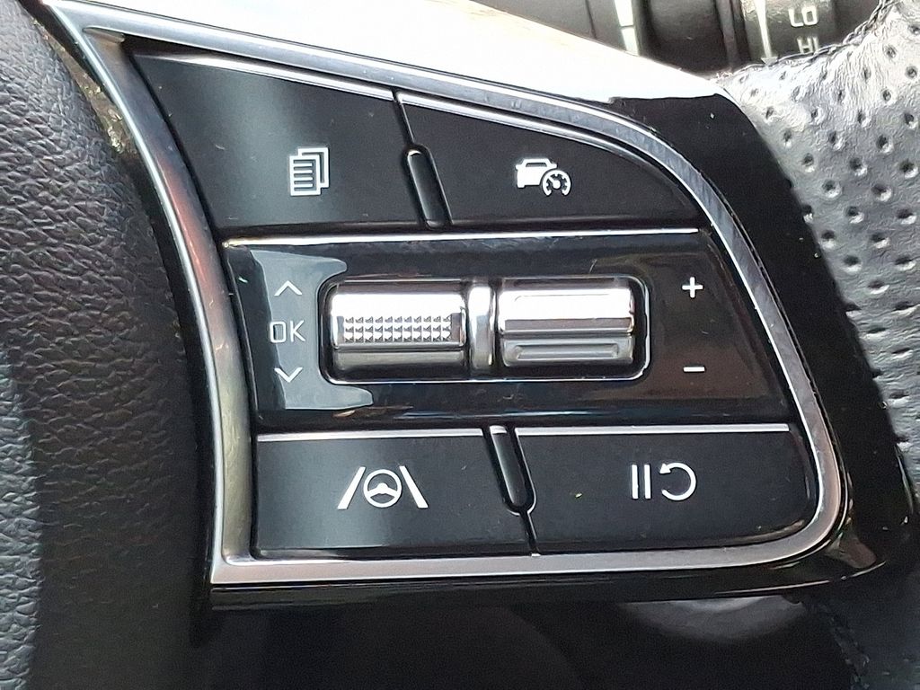 2022 Kia Forte GT-Line 22