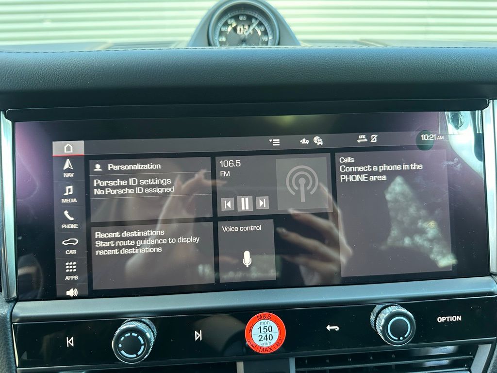 Thumbnail: 2026 Porsche Macan - 32