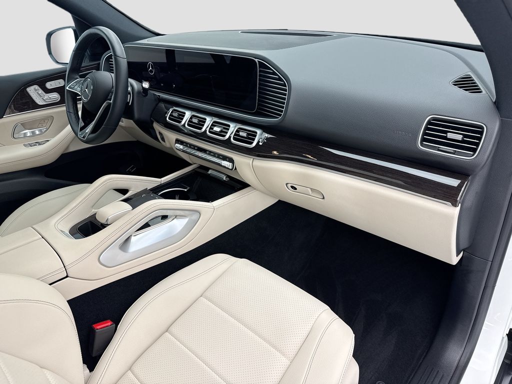 Thumbnail: 2025 Mercedes-Benz GLE - 16