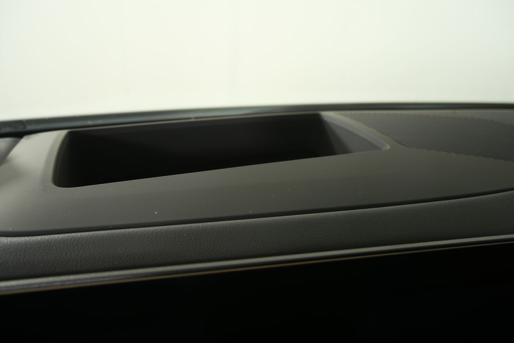 Thumbnail: 2025 BMW 5 Series - 20