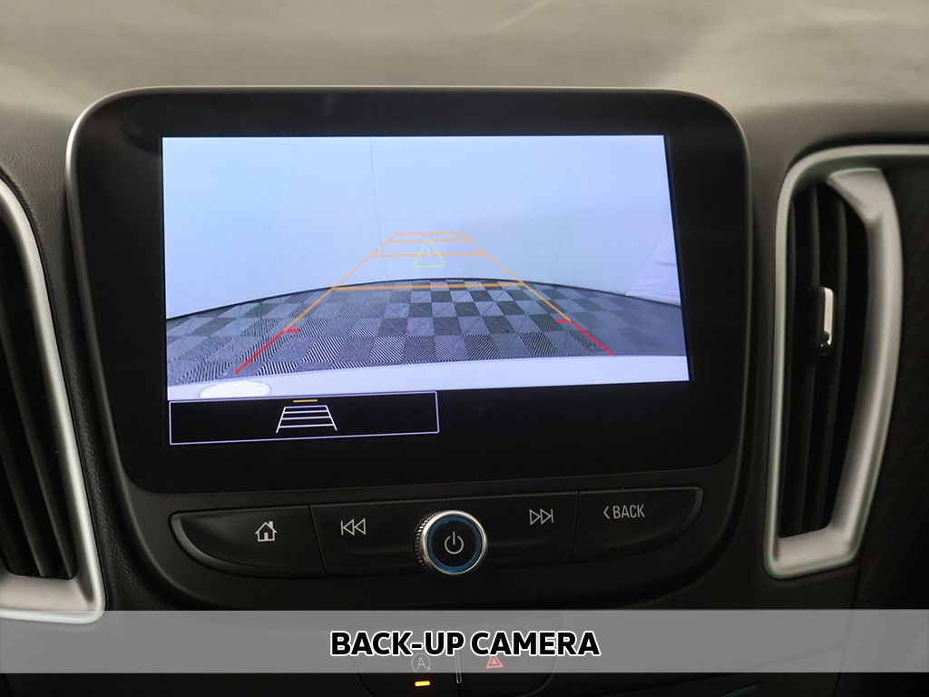 Used 2024 White Chevrolet LT image 4
