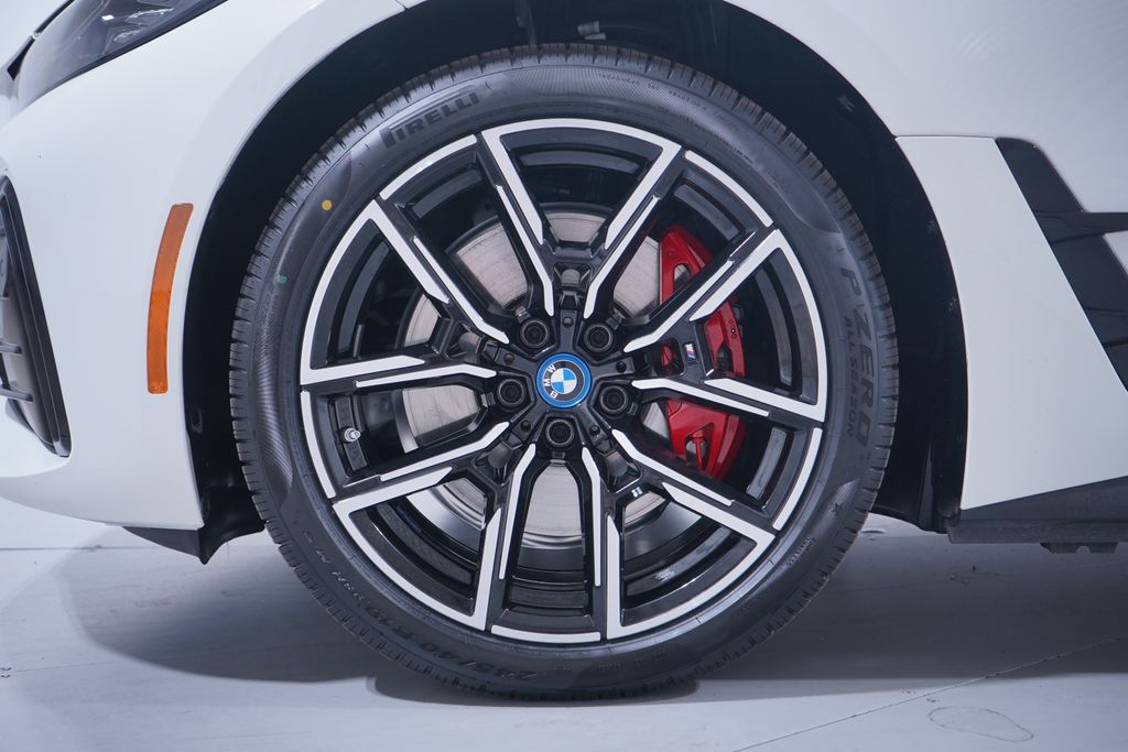 Thumbnail: 2024 BMW i4 - 2