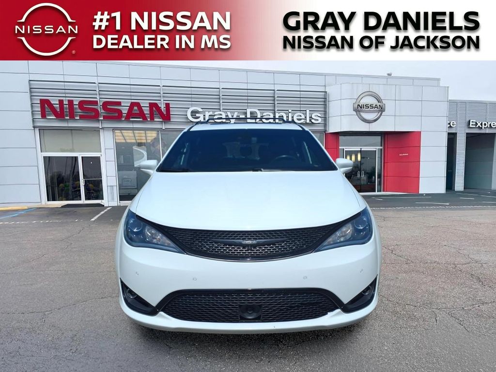 Used 2020 Chrysler Pacifica Van