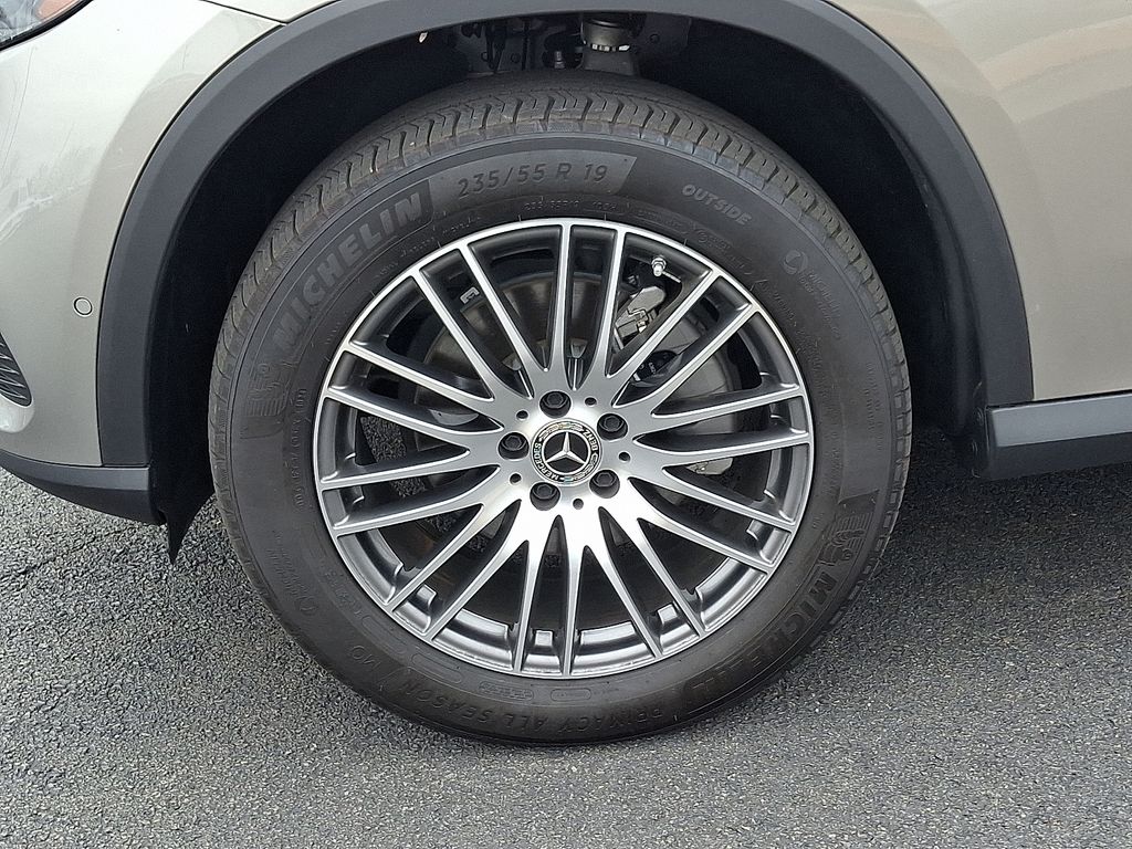 Thumbnail: 2024 Mercedes-Benz GLC - 8