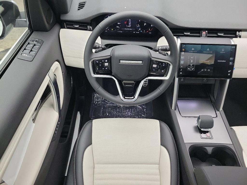 2024 Land Rover Discovery Sport SE 7