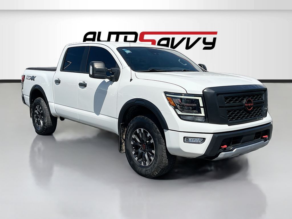 2023 Nissan Titan PRO-4X 4X4 Crew Cab's photo