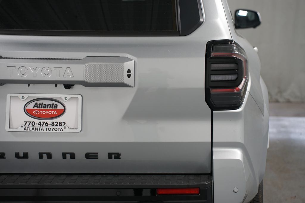 Thumbnail: 2025 Toyota 4Runner - 10