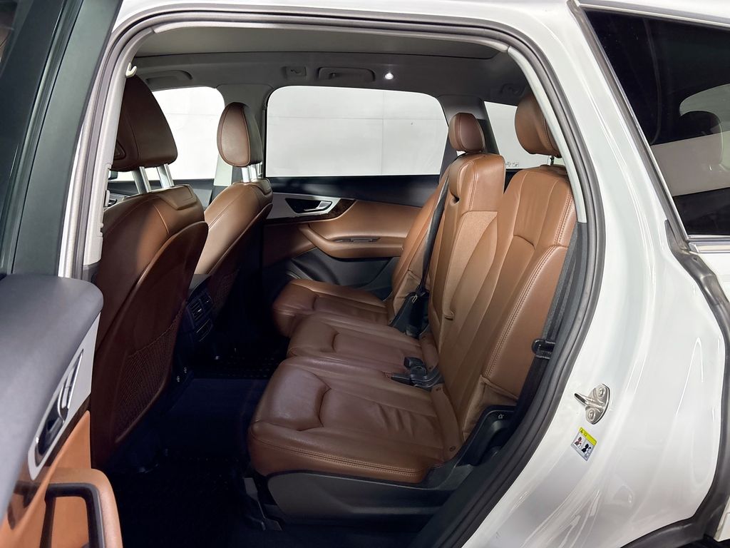 2019 Audi Q7 45 Premium Plus