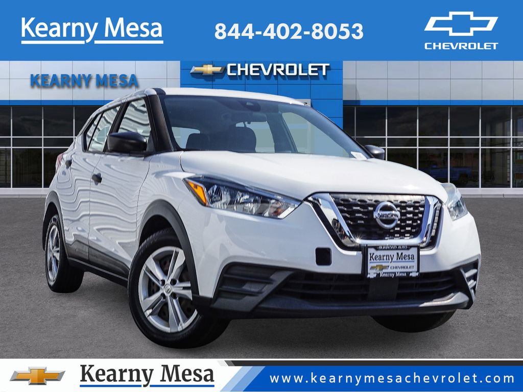 White (Fresh Powder) 2020 Nissan Kicks S FWD SUV / Crossover Front-Wheel Drive Continuously Variable Transmission