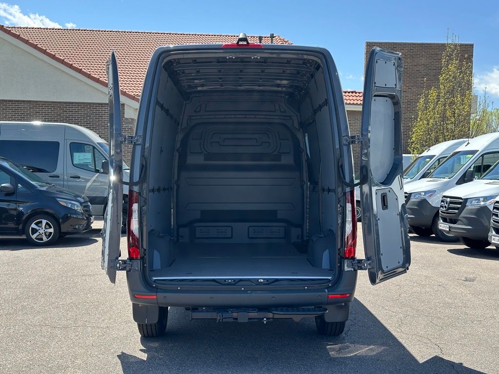 2024 Mercedes-Benz Sprinter 2500 Cargo 144 WB 19